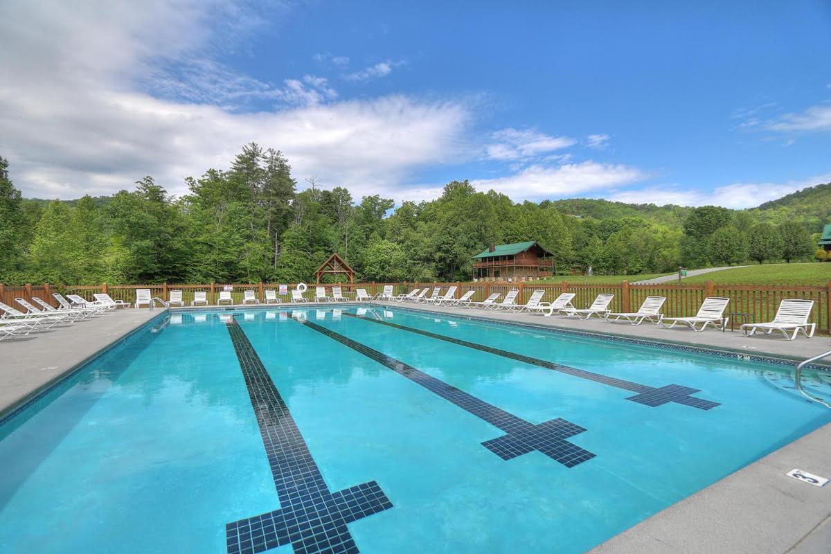 Alpine Joy-Hot Tub, Pond Access ,1089 Of Free Tickets For Each Paid Day, Dollywood And More! Таунсенд Екстер'єр фото